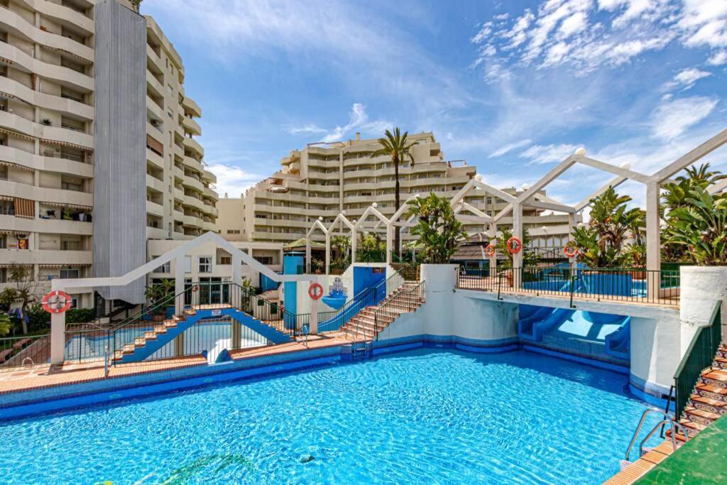 797 Holiday Rentals- Precioso Piso Con Vistas Al Jardin En Benalbeach Бенальмадена Экстерьер фото